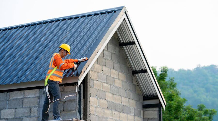 Professional gutter cleaning in Baldwin City, KS